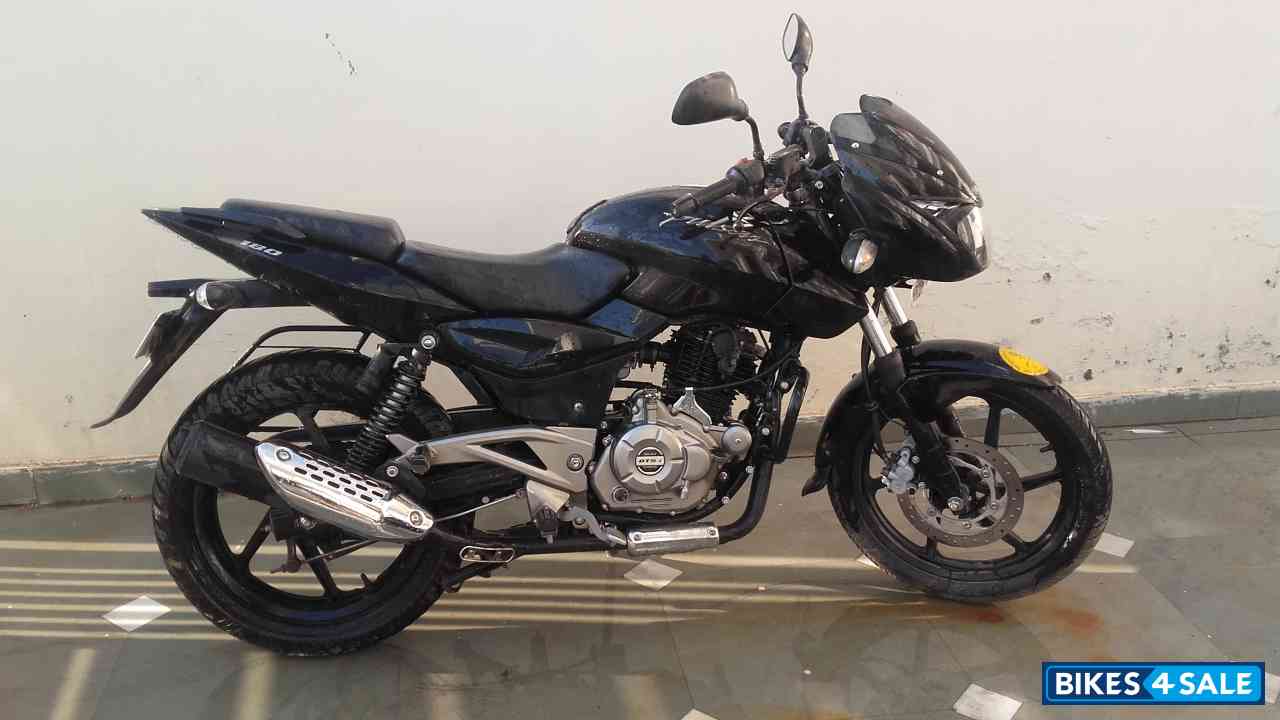 BAJAJ PULSAR 180 DTS-I