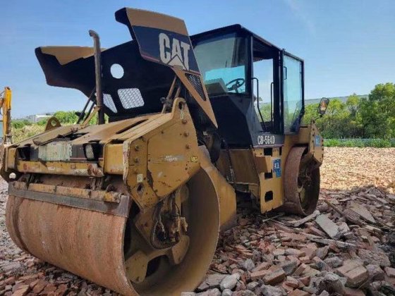 CATERPILLAR CB-564D