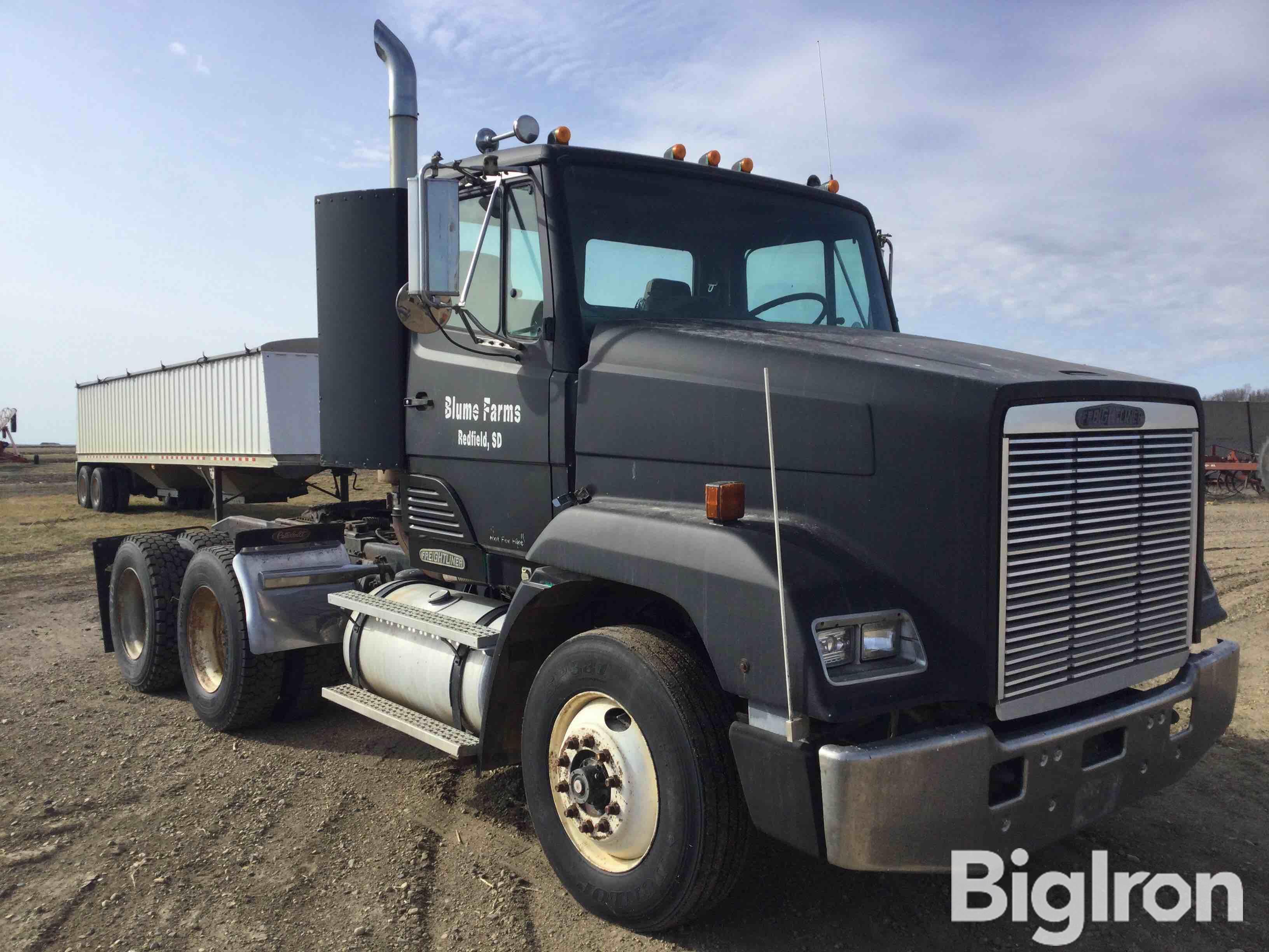 FREIGHTLINER D120064ST