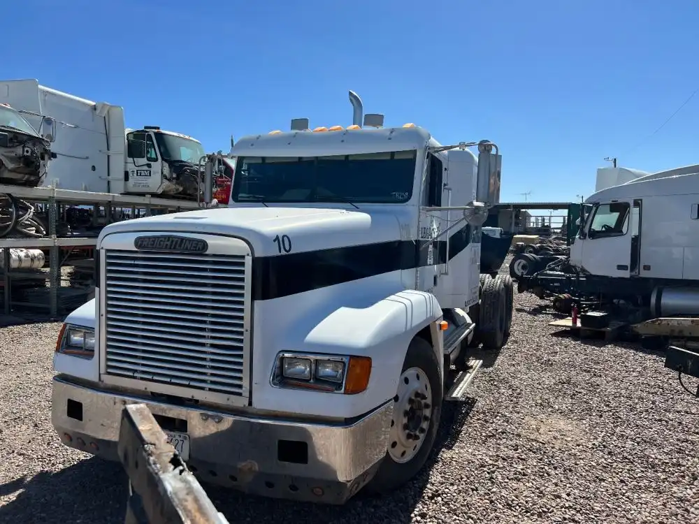 FREIGHTLINNER FLD120