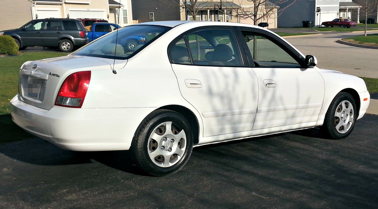 HYUNDAI ELANTRA