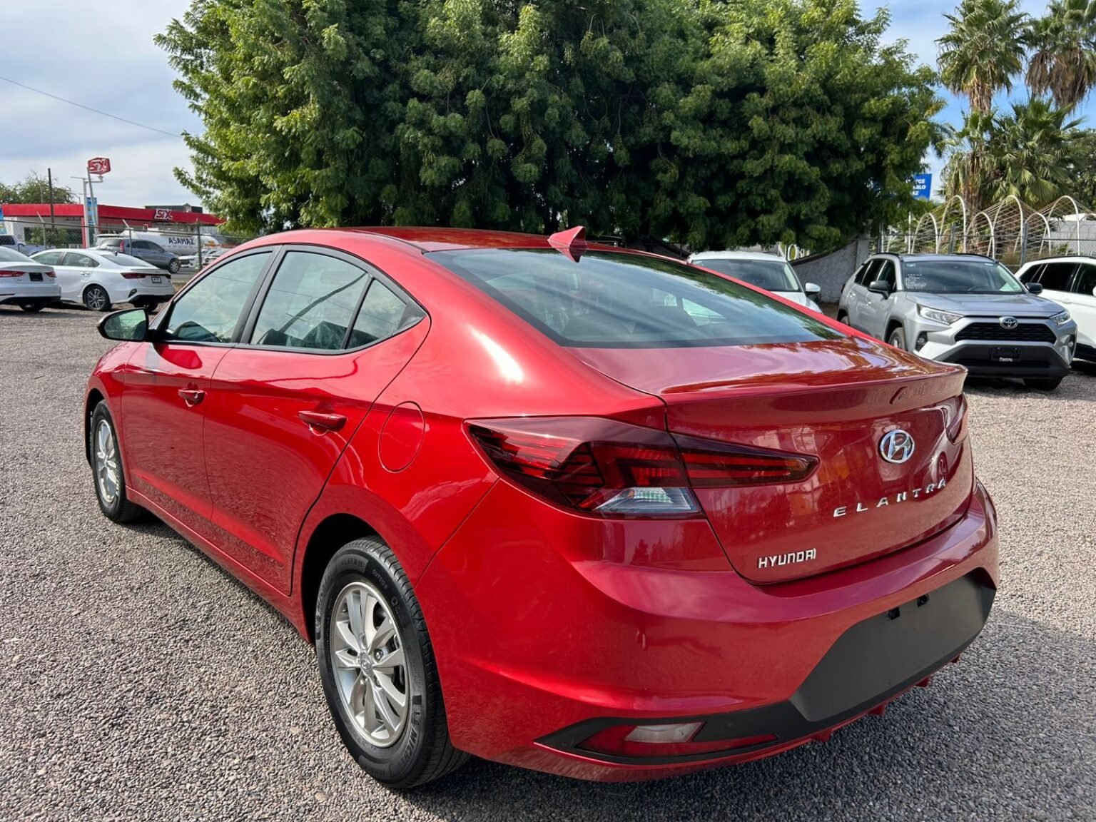 HYUNDAI ELANTRA GLS