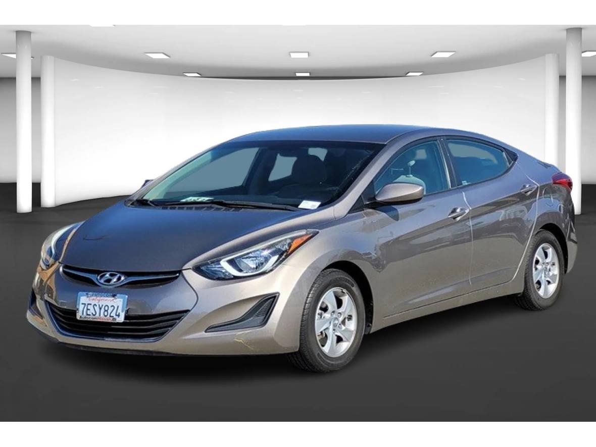 HYUNDAI ELANTRA SE