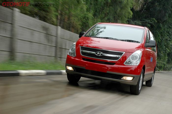 HYUNDAI H-1