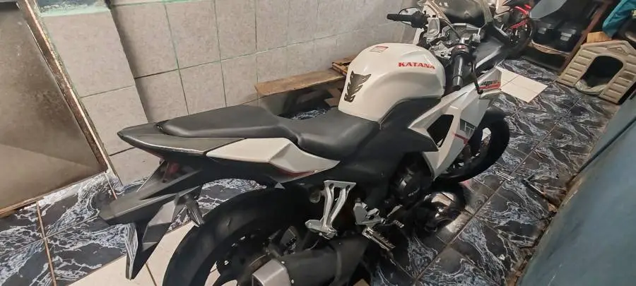 KATANA GP250
