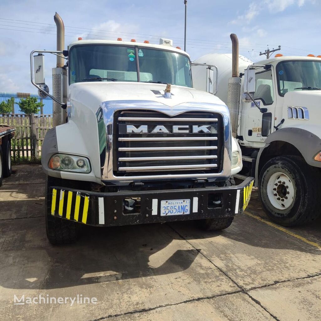 MACK GU813E