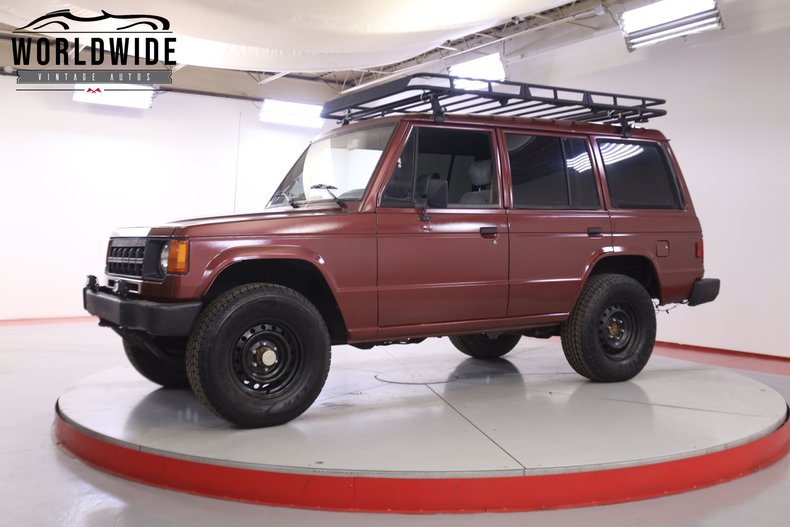 MITSUBISHI MONTERO