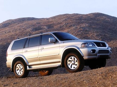 MITSUBISHI MONTERO