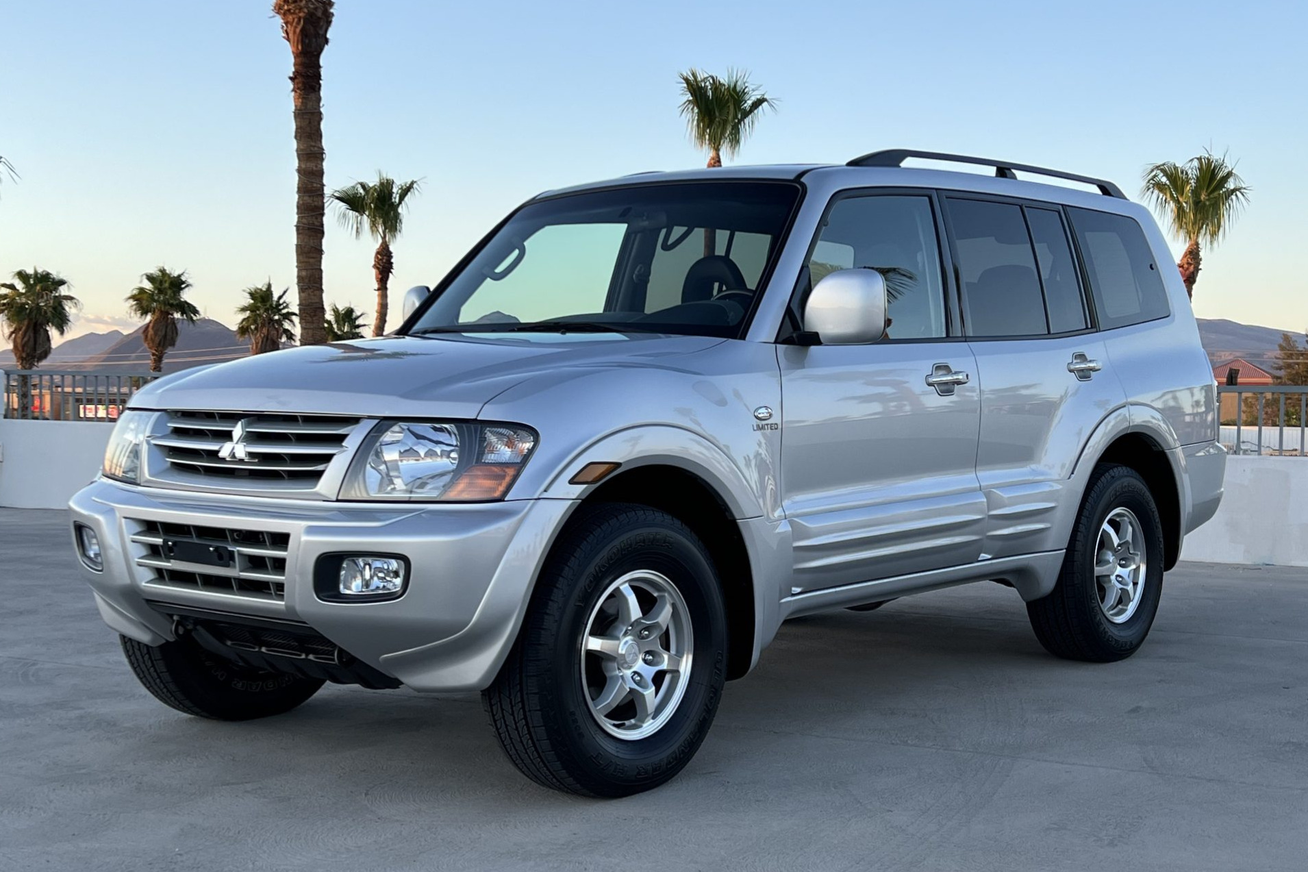 MITSUBISHI MONTERO LIMITED