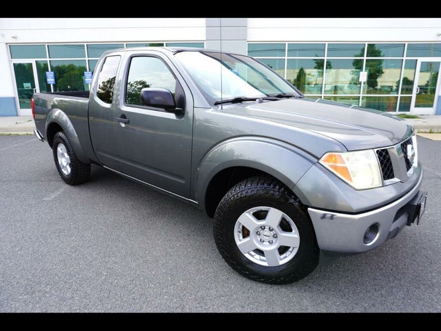 NISSAN FRONTIER LE