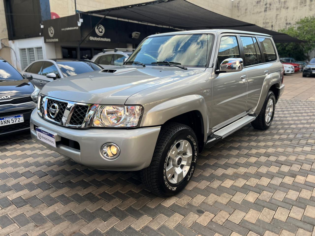 NISSAN PATROL GRX