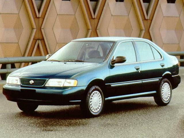 NISSAN SENTRA GXE