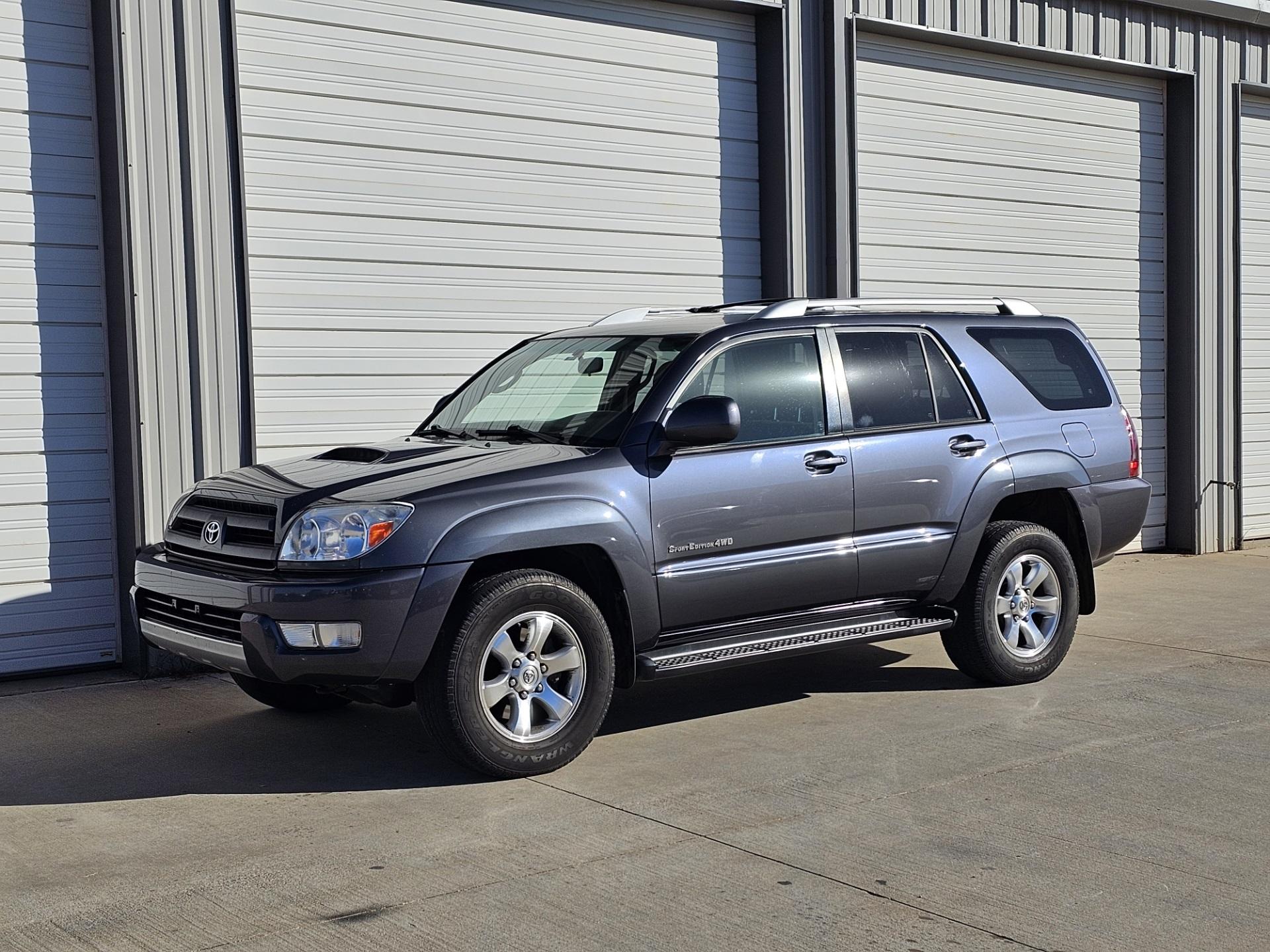 TOYOTA 4 RUNNER SR5