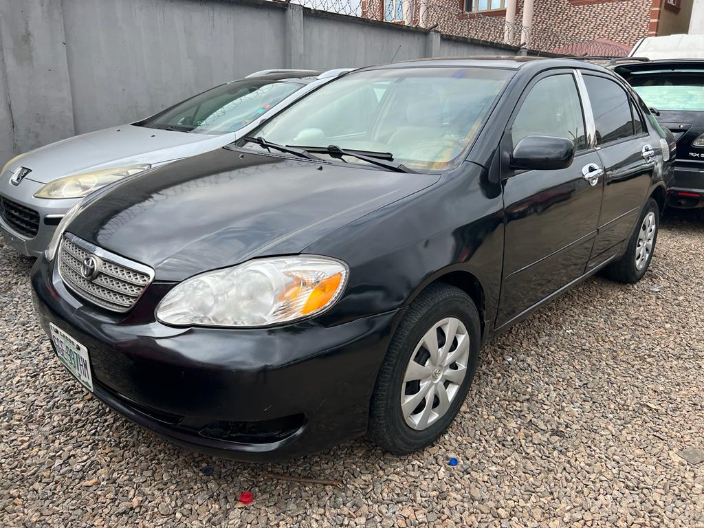 TOYOTA COROLLA LE