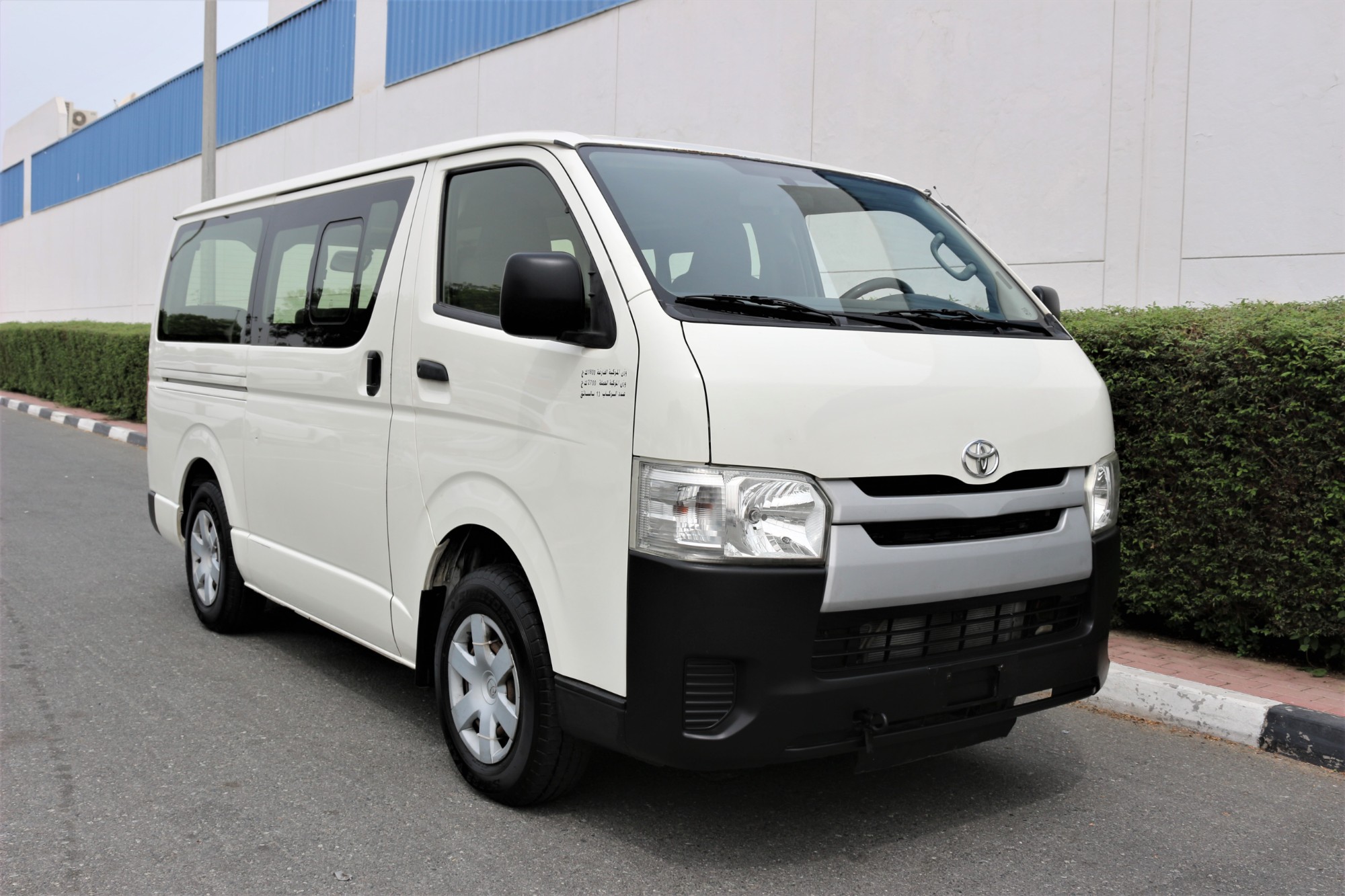 TOYOTA HIACE