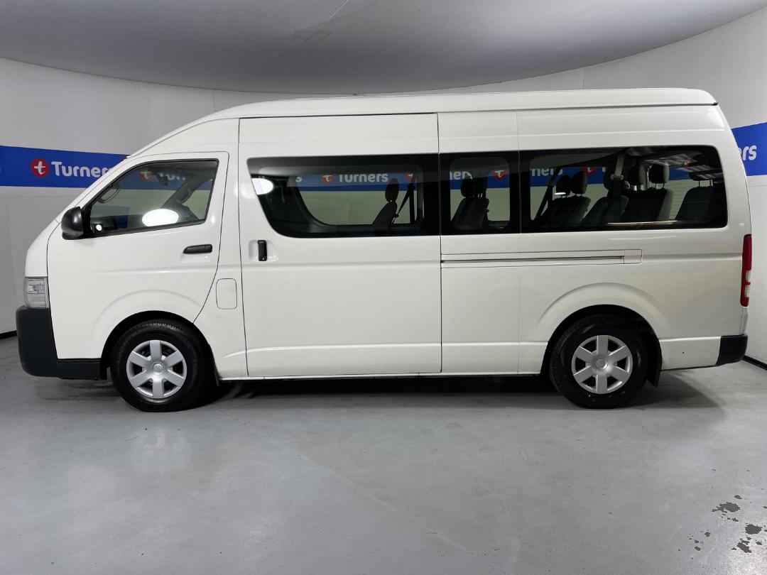TOYOTA HIACE