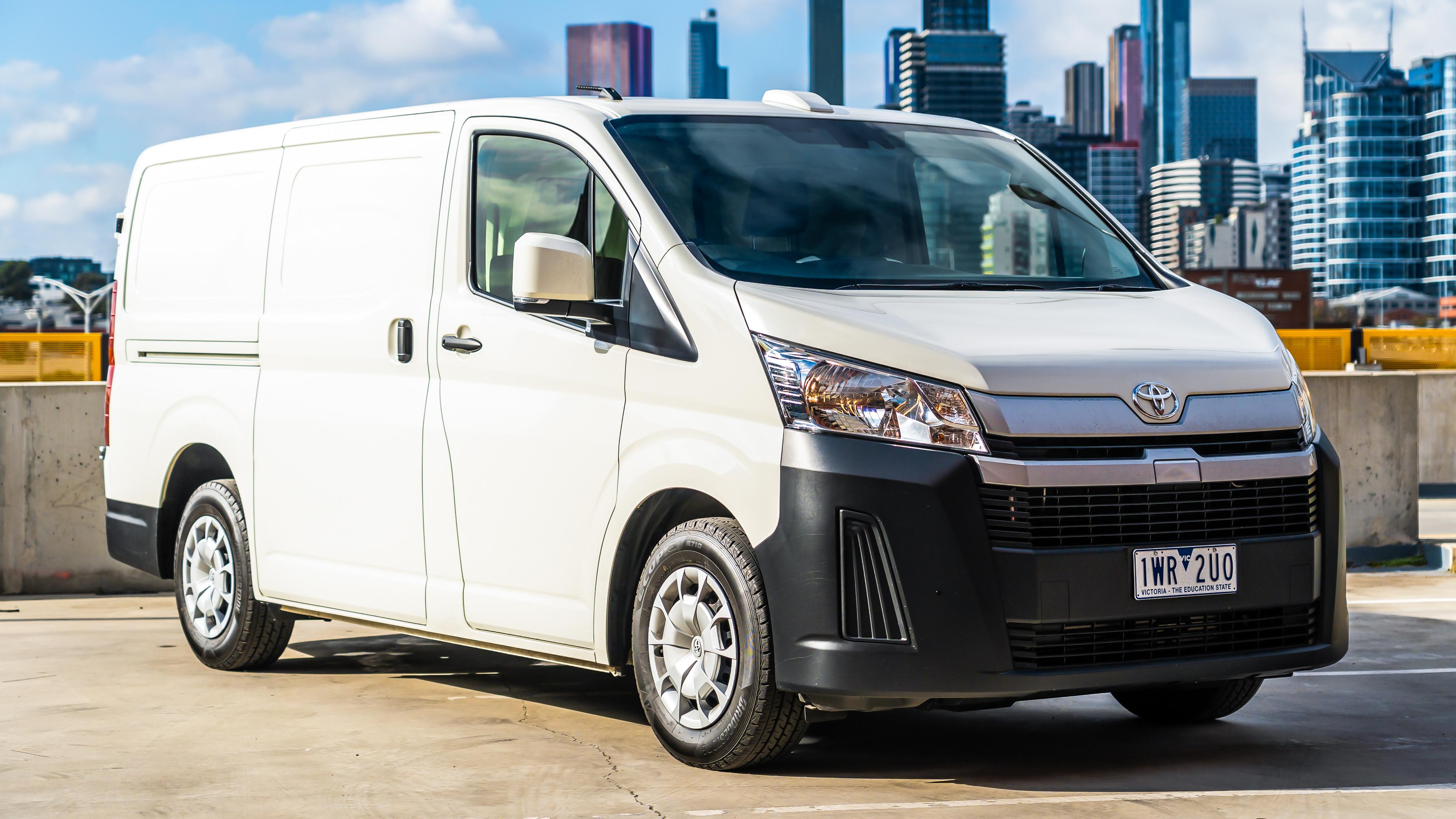 TOYOTA HIACE GL