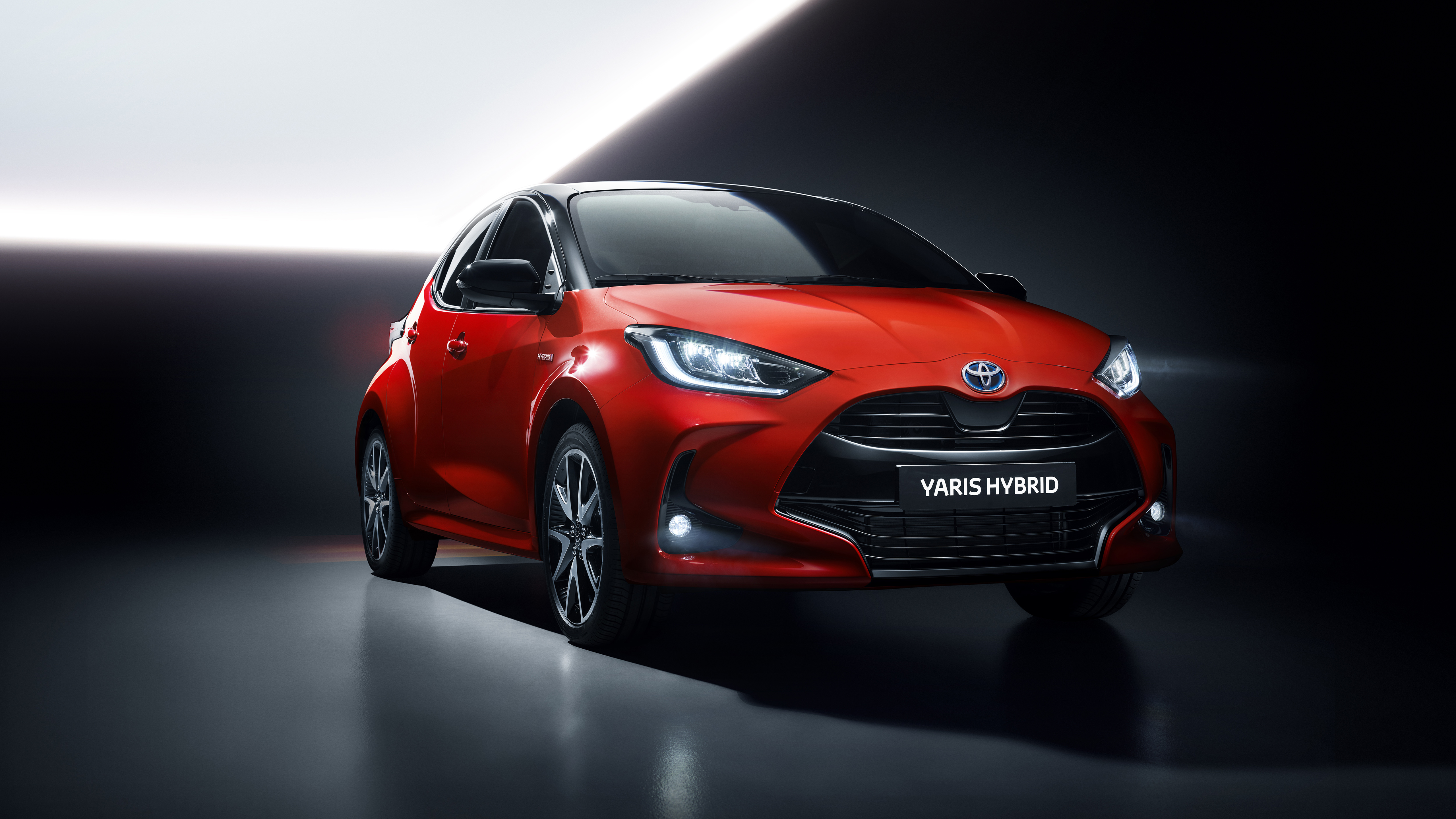 TOYOTA YARIS E